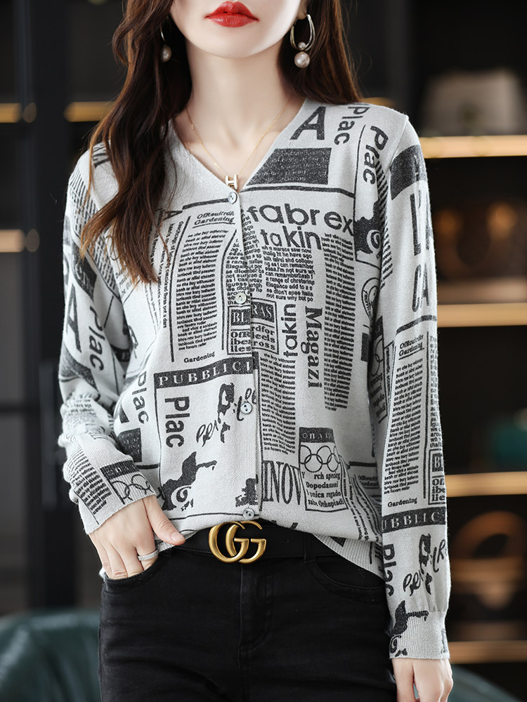 Autumn/Winter 2022 New Cardigan Women V-neck Long Sleeve Newspaper Print Sweater Loose Fashion Worsted Wool Knit Cardigan Top alx