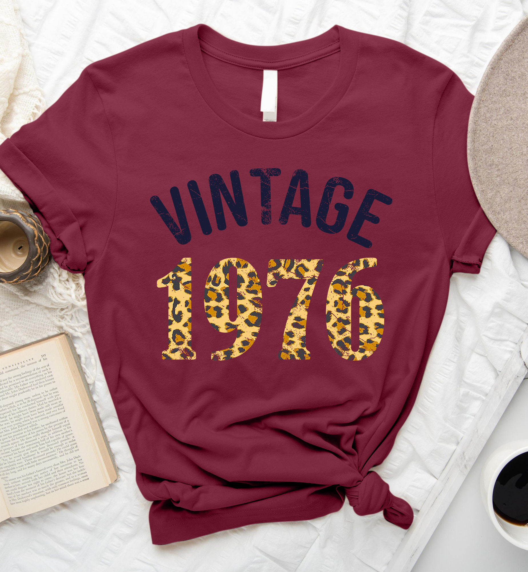 Vintage 1976 Birthday Leopard Pattern Standard/Premium T-Shirt