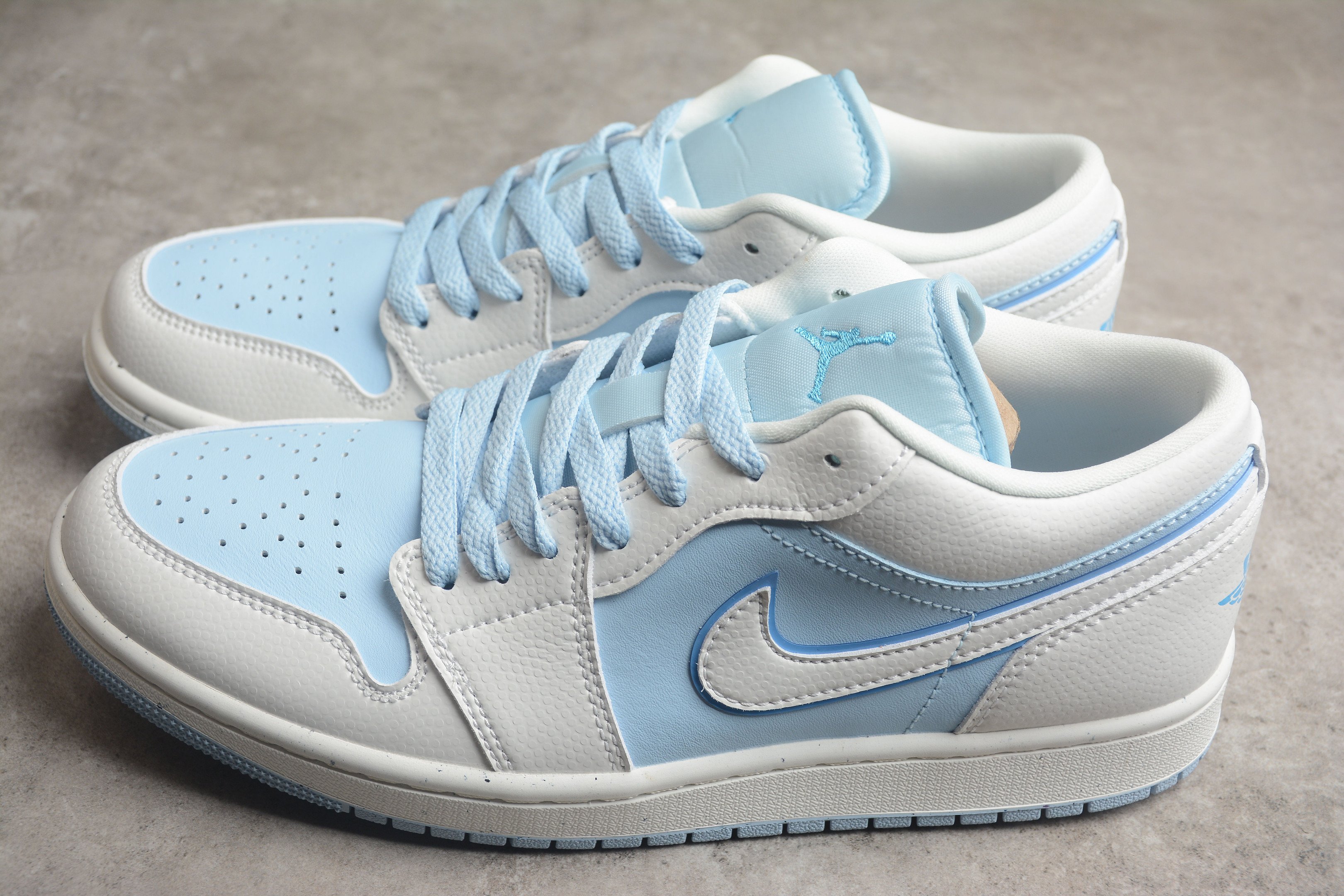 Nike Wmns JD 1 Low SE ‘Reverse Ice Blue’ Shoes Sneakers SNK885828412