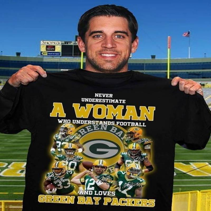 Never Underestimate A Woman Understands Football And Loves Green Bay Packers T Shirt