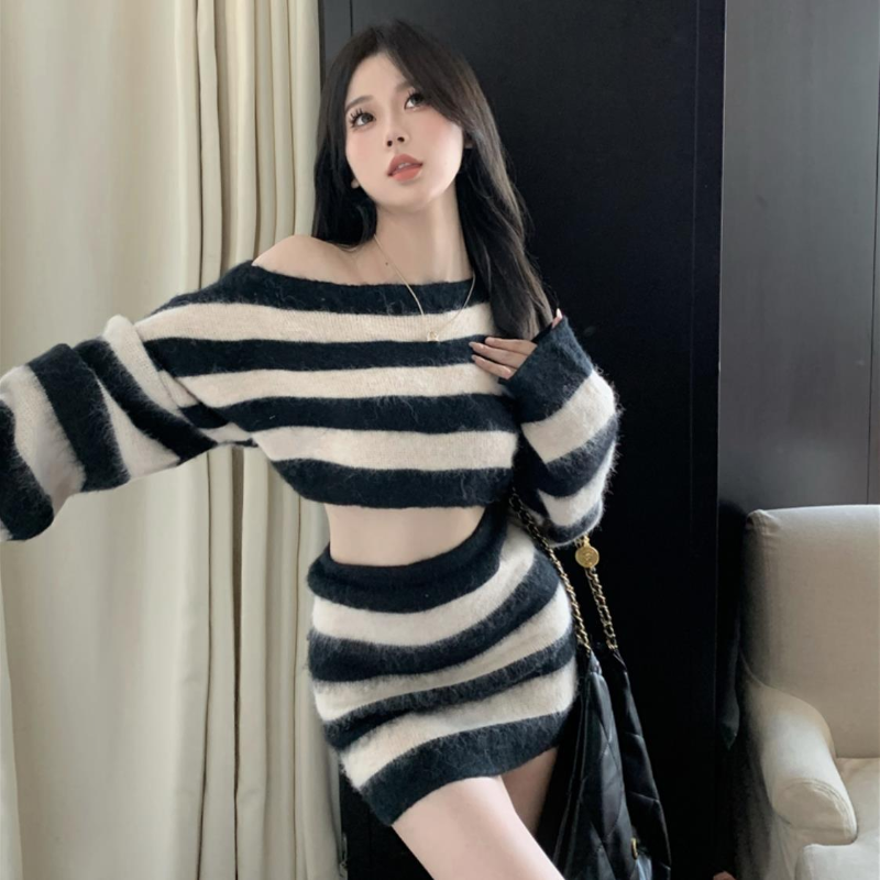 2022 Autumn New Knitted Two Piece Sets Female Fashion Stripe Pullover Sweater + Bodycon Skirt Sets Sexy 2piece Clothes Woman alx