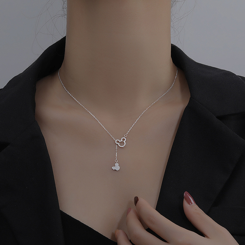 Cute Anime Necklaces Luxury Crystals Bear Pendant For Women Korean Charm Sweater Clavicle Chain Jewelry 2022 Classic Aesthetic alx