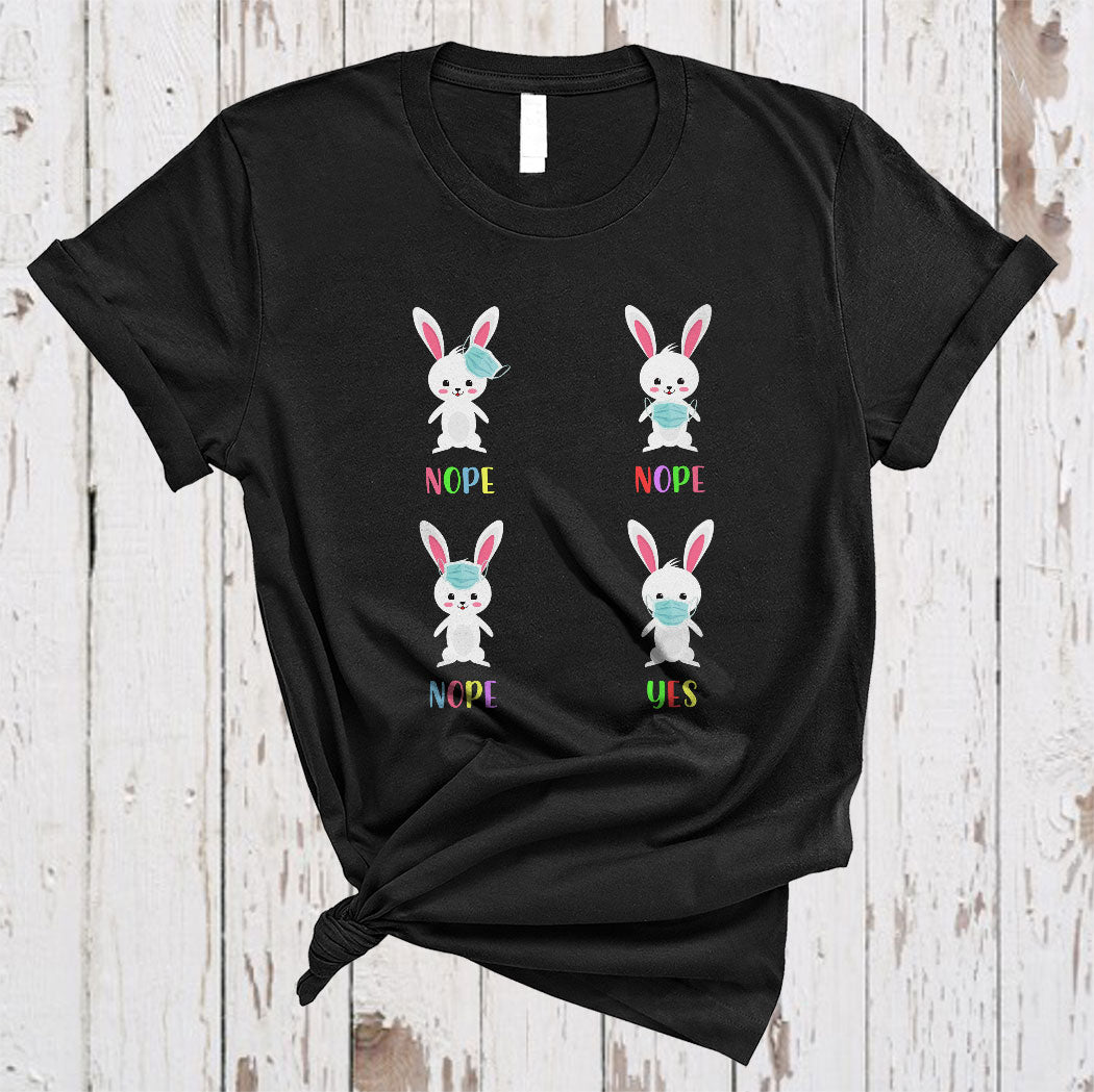 Cute Bunny How To Wear Face Covering Funny Easter Day Bunny Quarantine Gifts T-Shirt