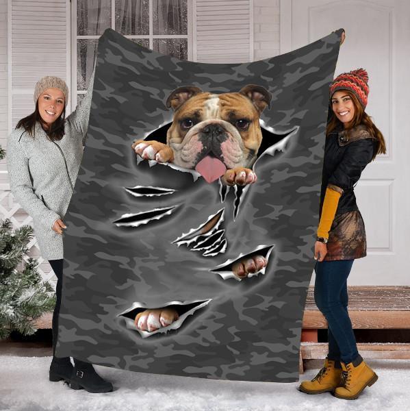 Personalized Dog Gift – English Bulldog Puppy Scratch For Dog Lovers – Fleece Blanket