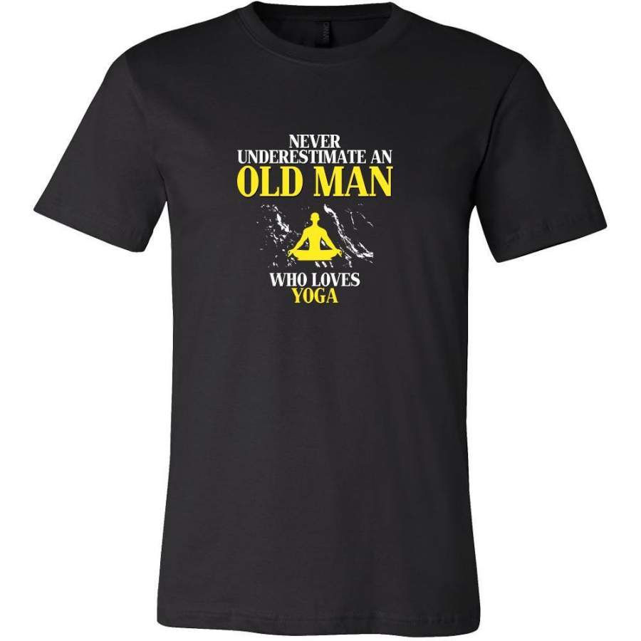 Yoga Shirt – Never underestimate an old man who loves yoga Grandfather Hobby Gift