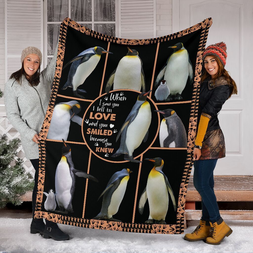 Penguin DTC1711953 Fleece Blanket