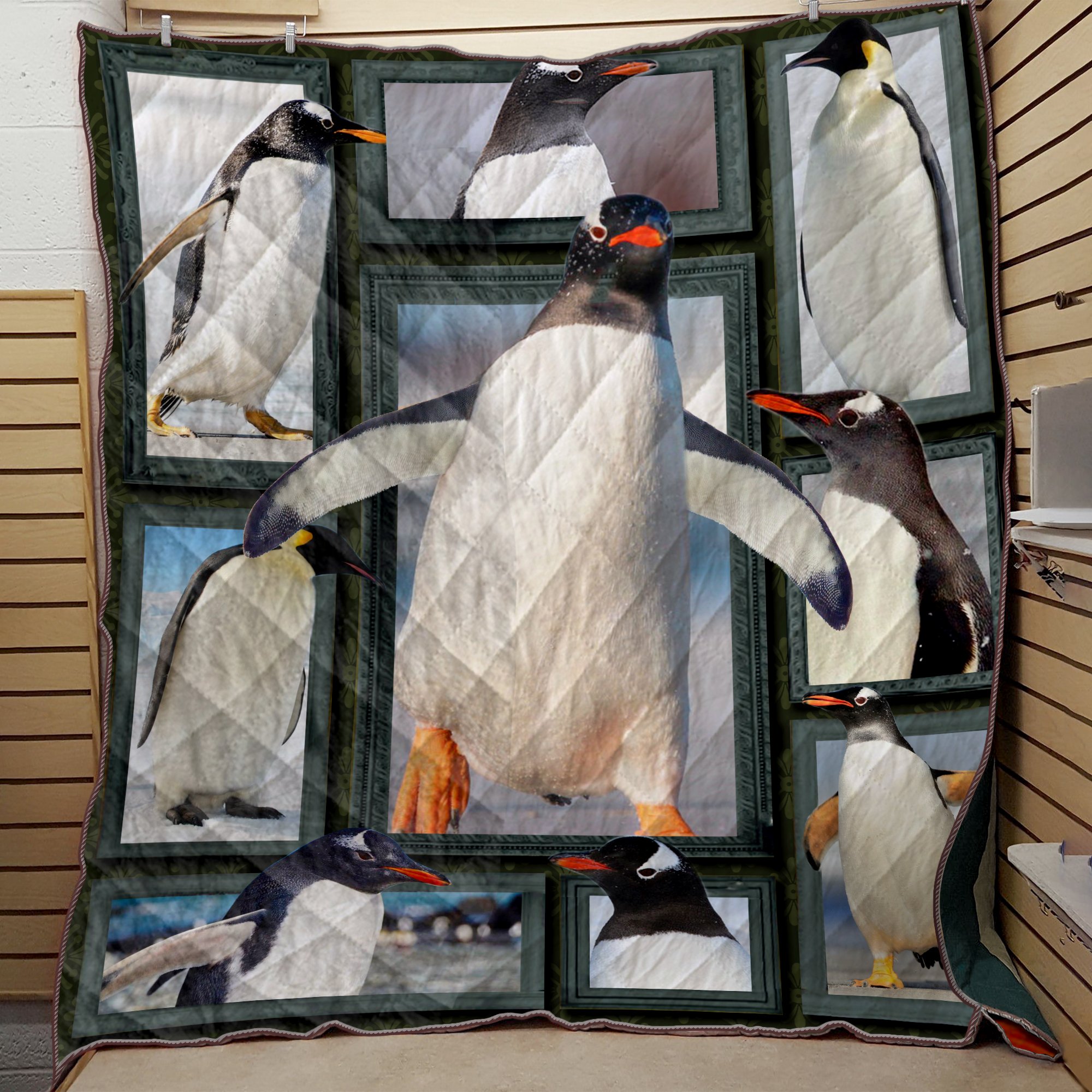 Penguin Beauty Quilt Blanket