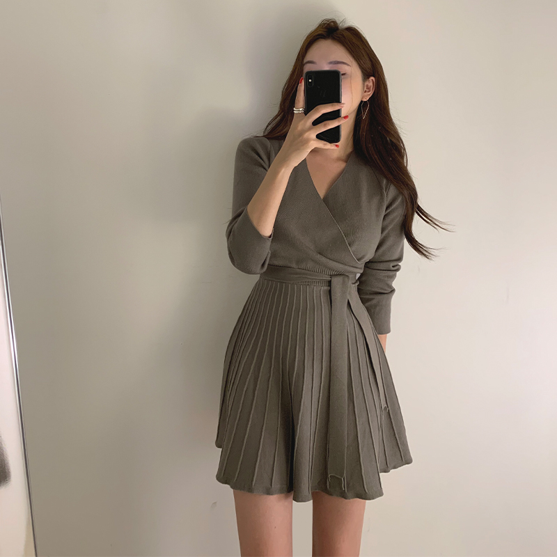 Autumn Woman Knitted Dress 2021 Long Sleeve V-neck Solid Color Korean Style Elegant Ladies Sexy Mini Sweater Dresses Elegant alx