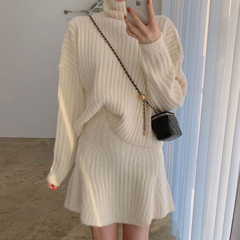 Clothland Women Sweet Sweater Skirt Suit Turtleneck Long Sleeve Pullover Mini Mermaid Skirts Cute Two Piece Set TZ687 alx