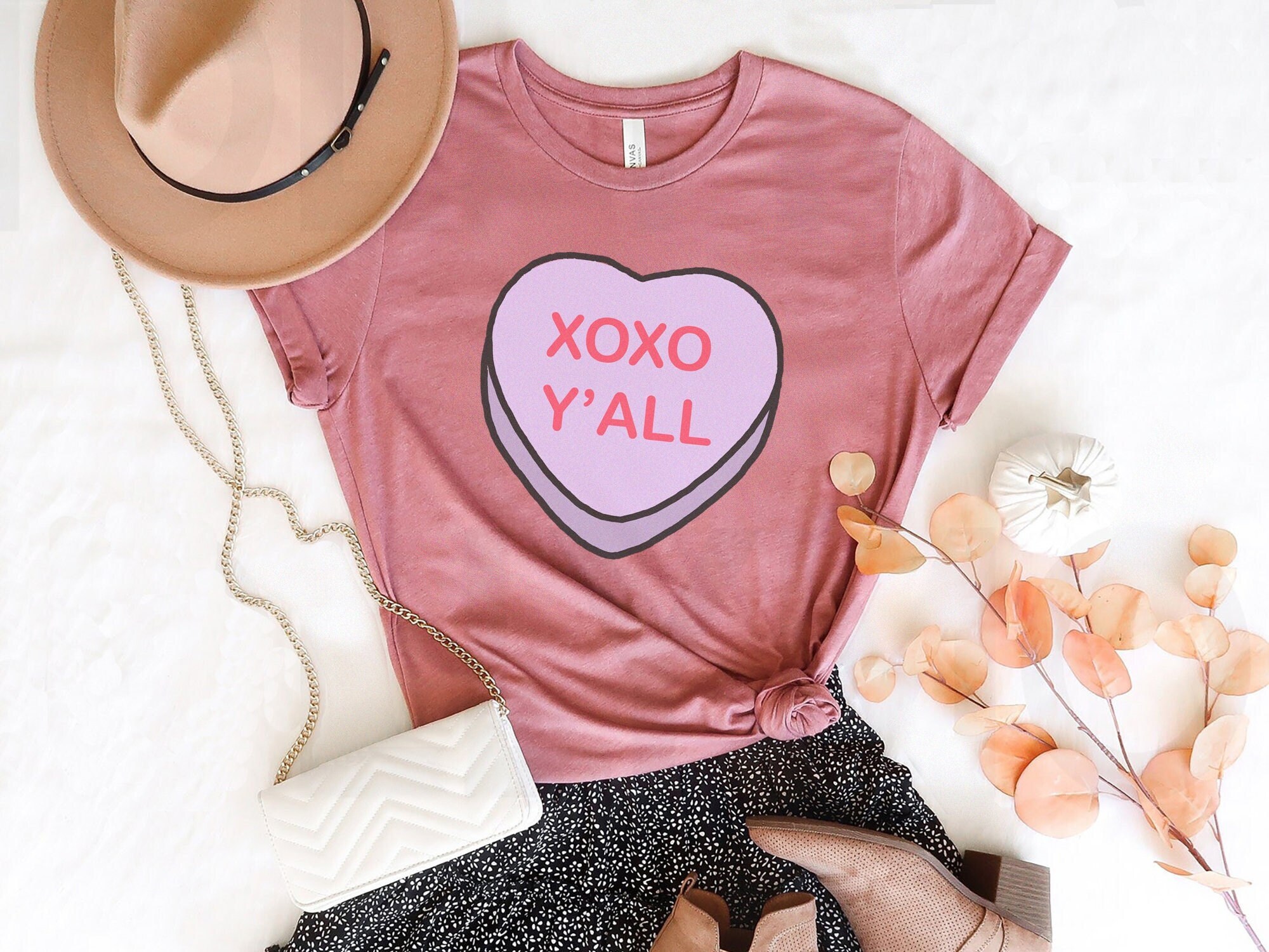 XOXO Y’all shirt, Texas Valentines Day TShirt, Texan Colorful Hearts T-Shirt, Valentines Day Tee, Womens Texas Graphic Tee Shirt