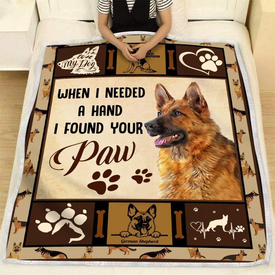 When I Needed A Hand I Found Your Paw Giving German Shepherd Lovers Blanket