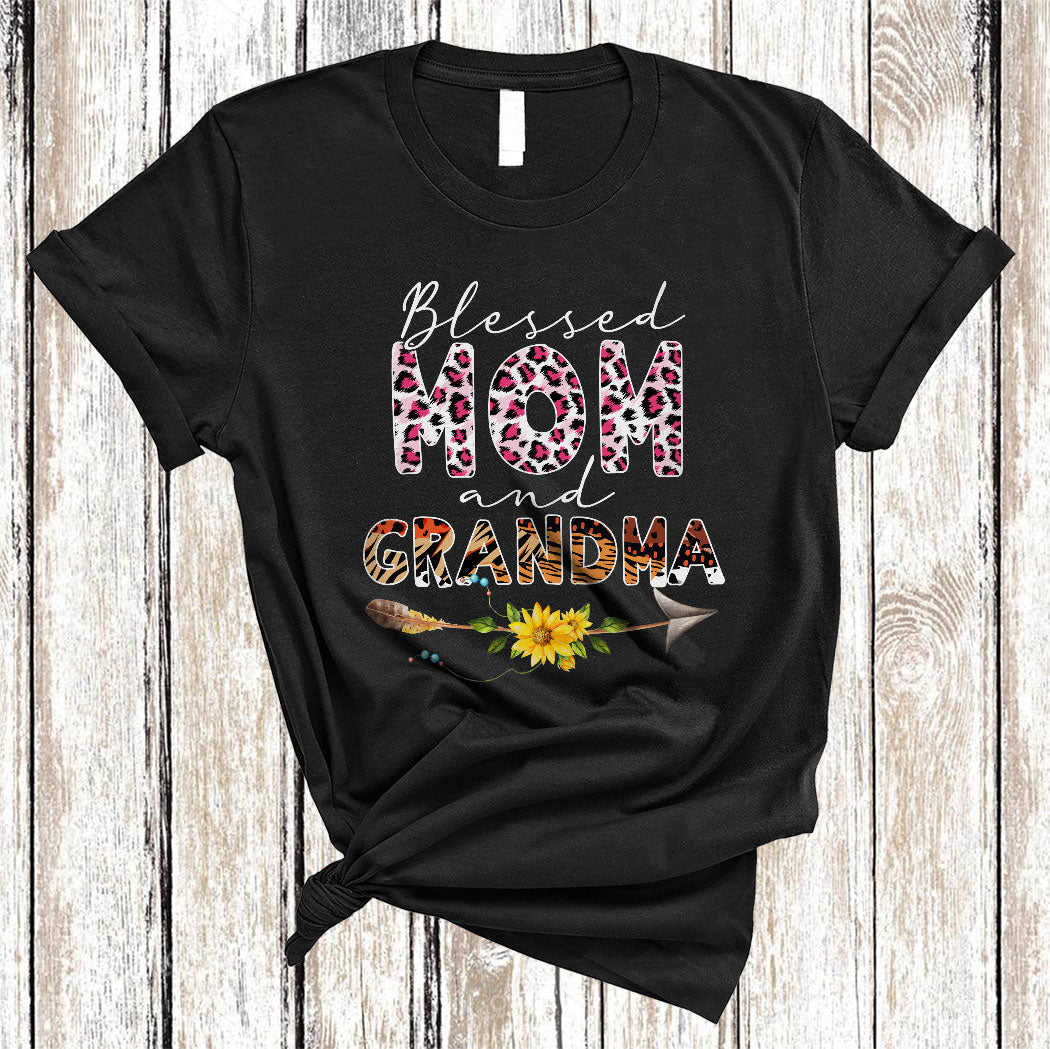 Blessed Mom And Grandma Funny Happy Mother’S Day Flower Floral Leopard Plaid Family Gifts T-Shirt