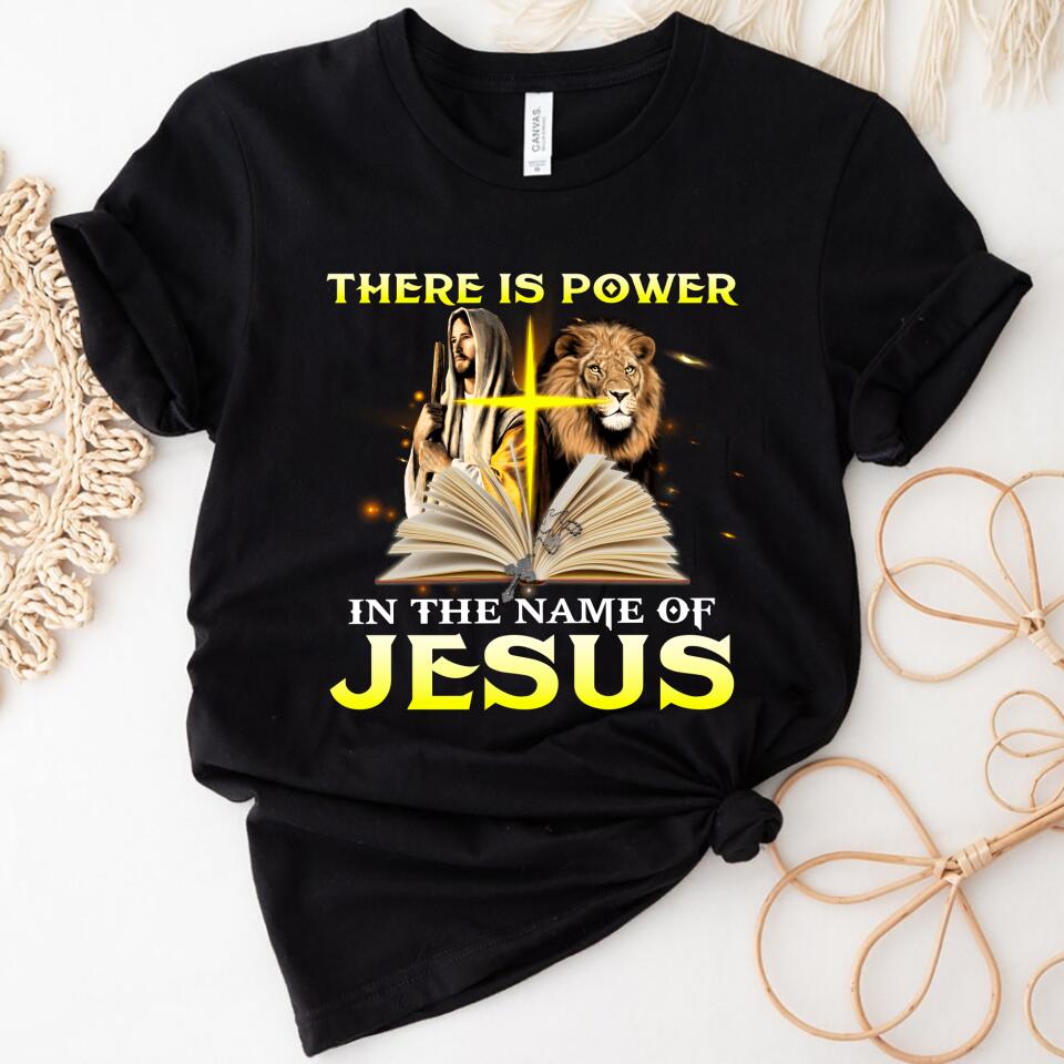 There Is Power In The Name Of Jesus Women Shirt – Trending Personalized