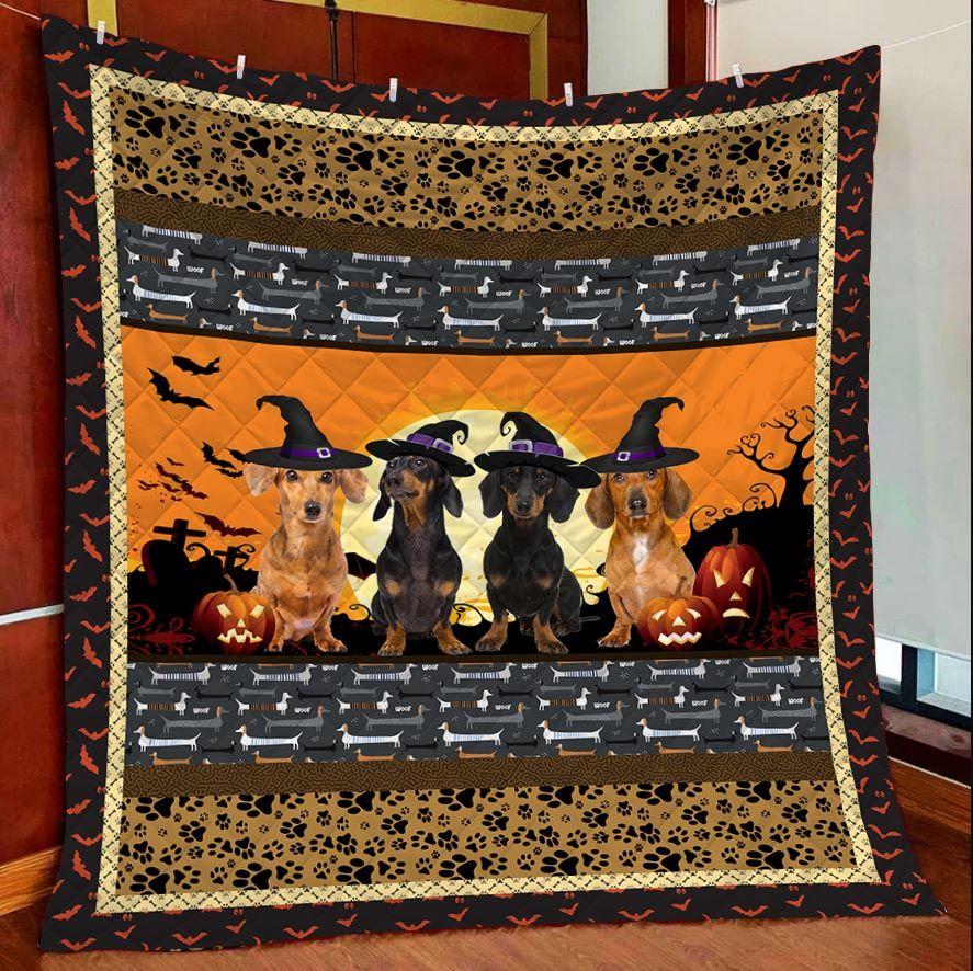 Dachshund Halloween Witch – Quilt Blanket