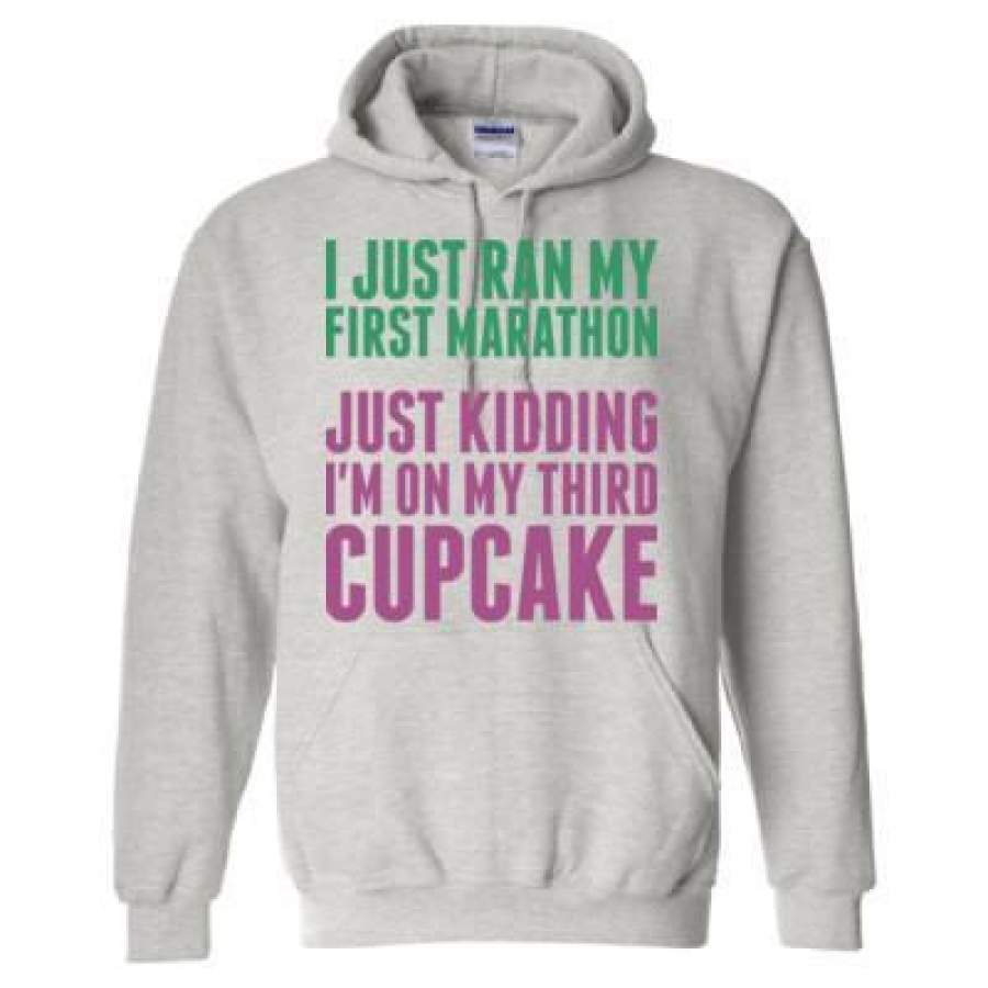 AGR I Just Ran My First Marathon Just Kidding My Third Cupcake – Heavy Blend™ Hooded Sweatshirt