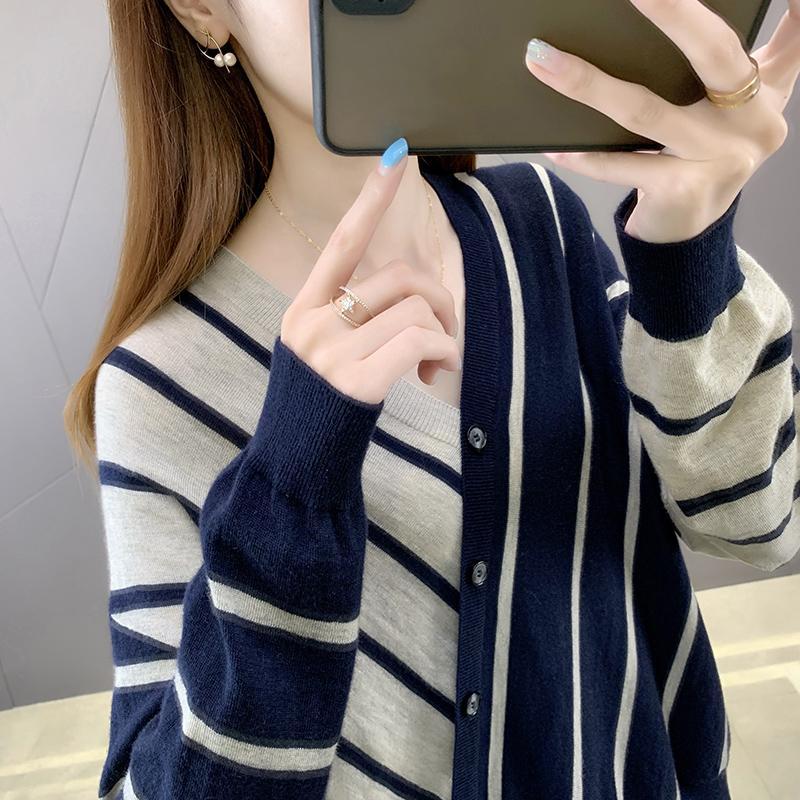 Autumn Winter Casual Striped Sweaters Women Long Sleeve V-Neck Loose Knitted Pullovers All-match Button Fashion Female Tops 2022 alx