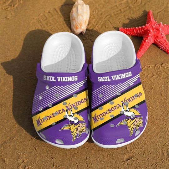 Minnesota Vikings Logo Crocs Classic Clogs Shoes In Purple