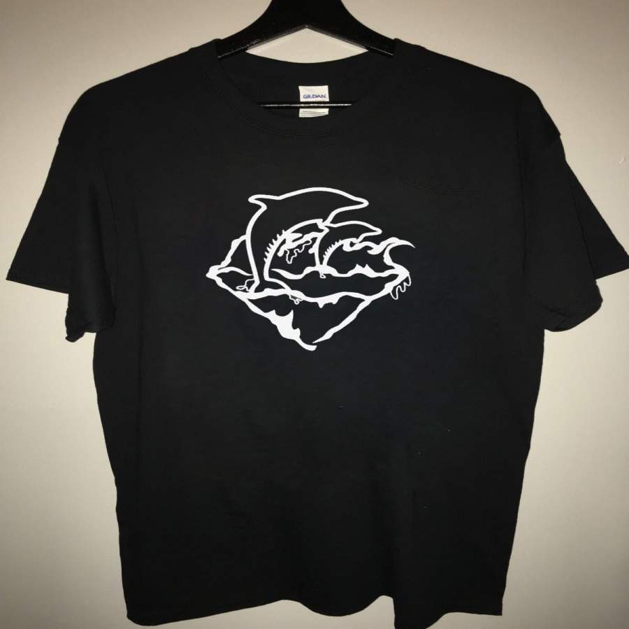 Dolphin Wave Emblem Regular Fit T-Shirt Streetwear Tee Top Mens Black