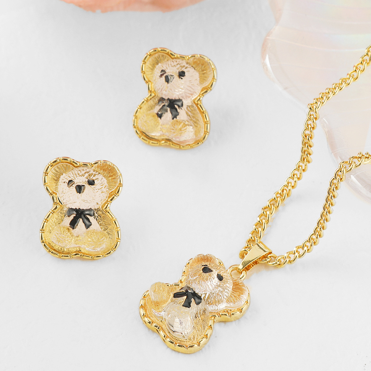 2022 New Cute Pearl Bear Pendant Necklace Accessories Set Sweater Chain Imitation Pearl Bear Rabbit Necklace Female Wholesale alx