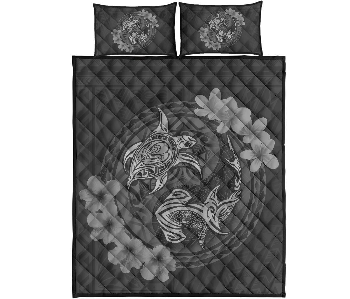 Alohawaii Home Set – Hawaii Yin Yang Turtle Shark Hibiscus Plumeria Quilt Bed Set – Gray – Ah – J4