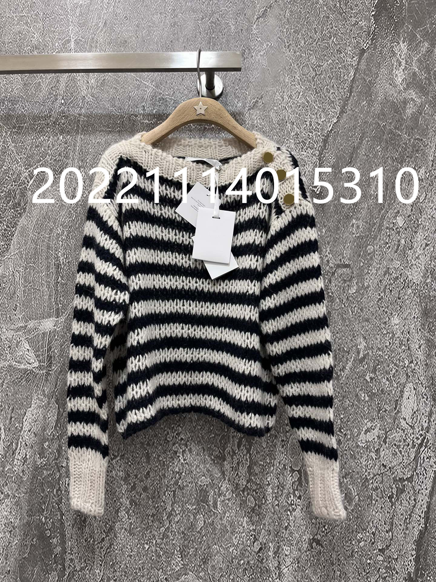 Autumn and Winter 2022 New Women’s Stripe Knitwear Sweater Pullover Women’s Clothes Size 363840 alx