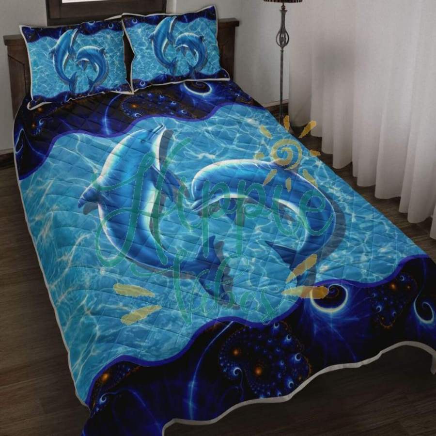 Dolphin Blue In The Sea Quilt Bed Set