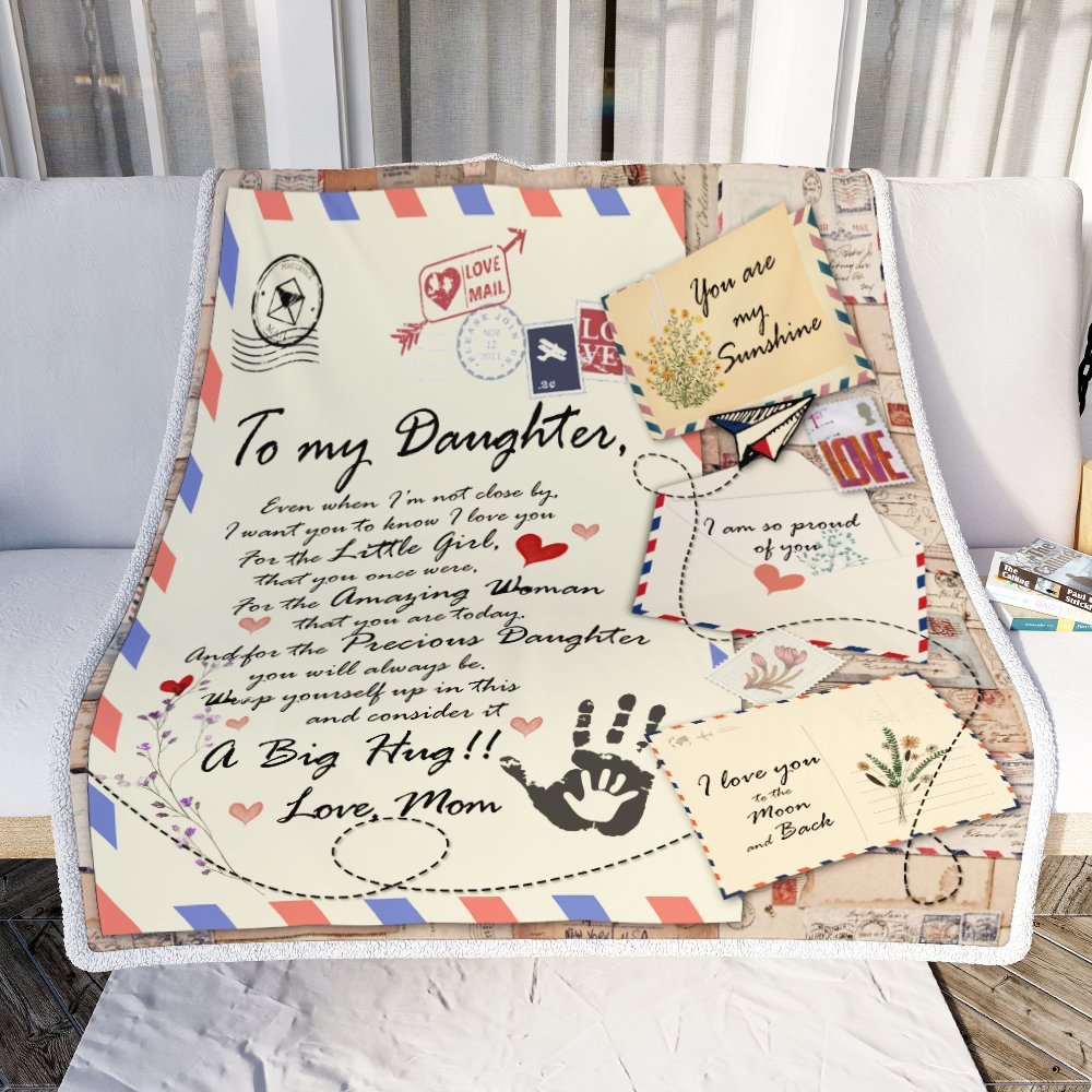 To My Daughter. A Big Hug From Mom Blanket Gift For Daughter From Mom Birthday Gift Home Decor Bedding Couch Sofa Soft And Comfy Cozy