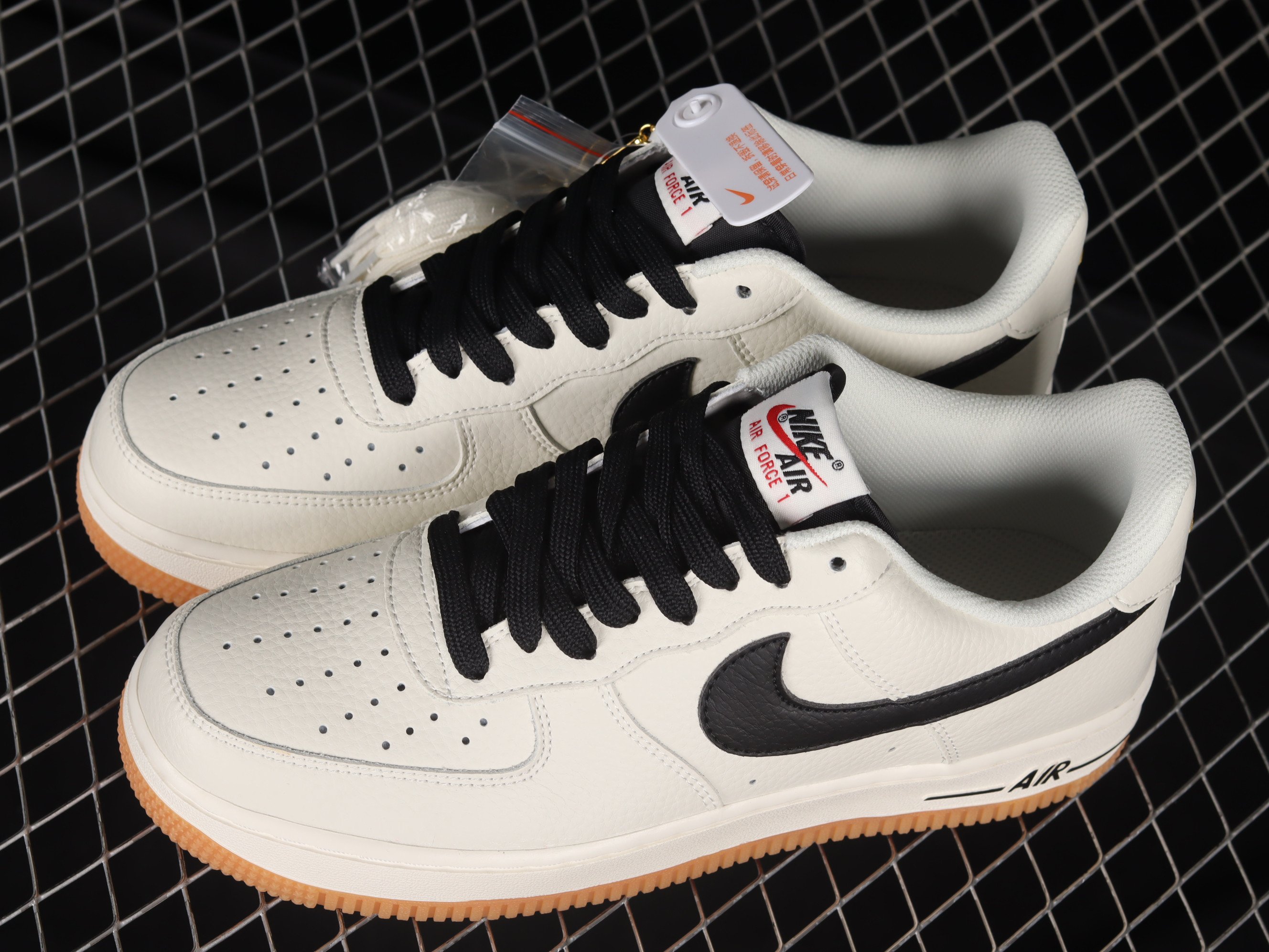 Nike Air Force 1’07 Low Shoes Sneakers – White Black SNK682479918