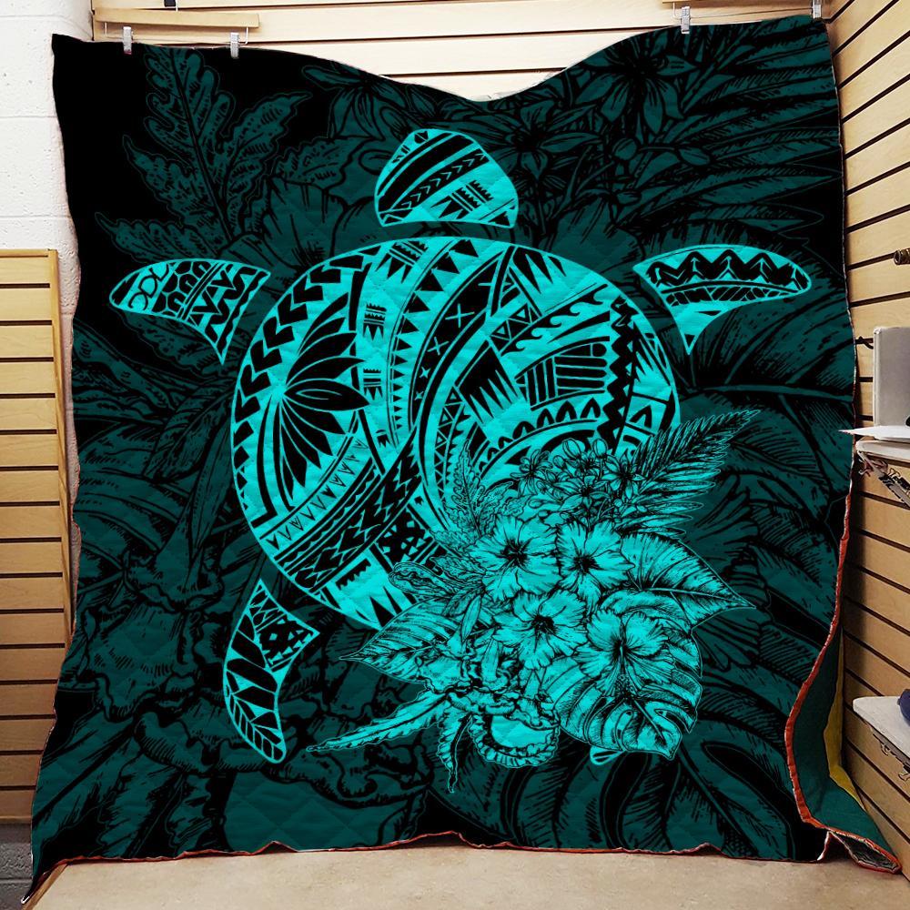 Turtle polynesian hibiscus flower Quilt