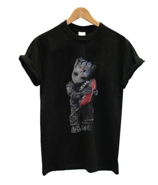 Groot hug New England Patriot T shirt