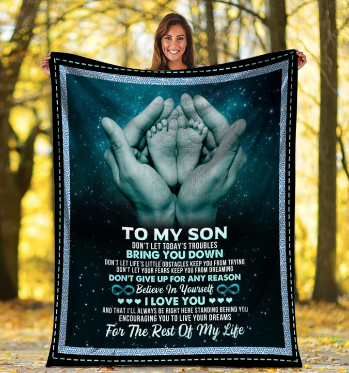 To My Son Dad’S Hands Holding Son’S Feet I Love You Blanket Gift For Son From Dad Birthday Gift Home Decor Bedding Couch Sofa Soft And Comfy Cozy