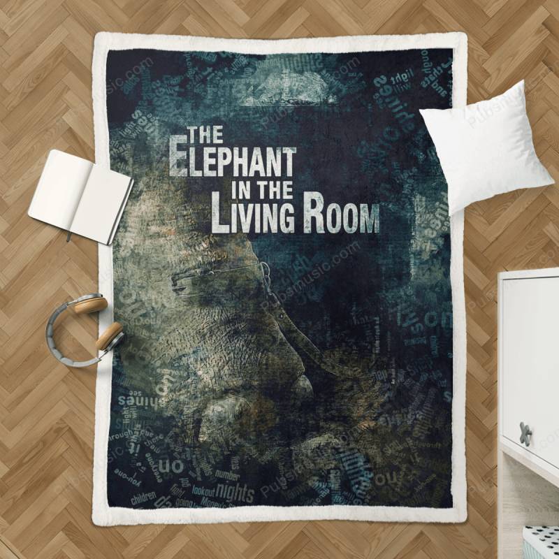 The Elephant In The Living – Movies Sherpa Fleece Blanket