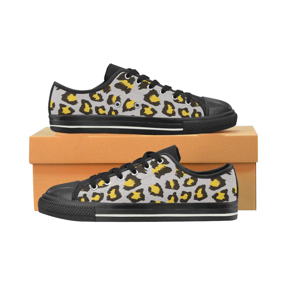 Gray Leopard print pattern Men’s Low Top Shoes Black