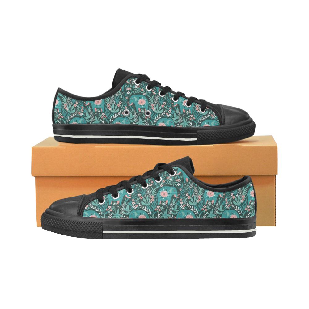 Elephants jungle pattern Women’s Low Top Shoes Black