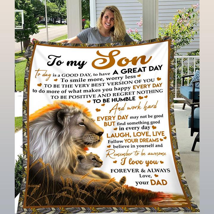 To My Son Laugh Live Love You From Dad Mom Lion Remember To Be Awesome Christmas Gift Quilt