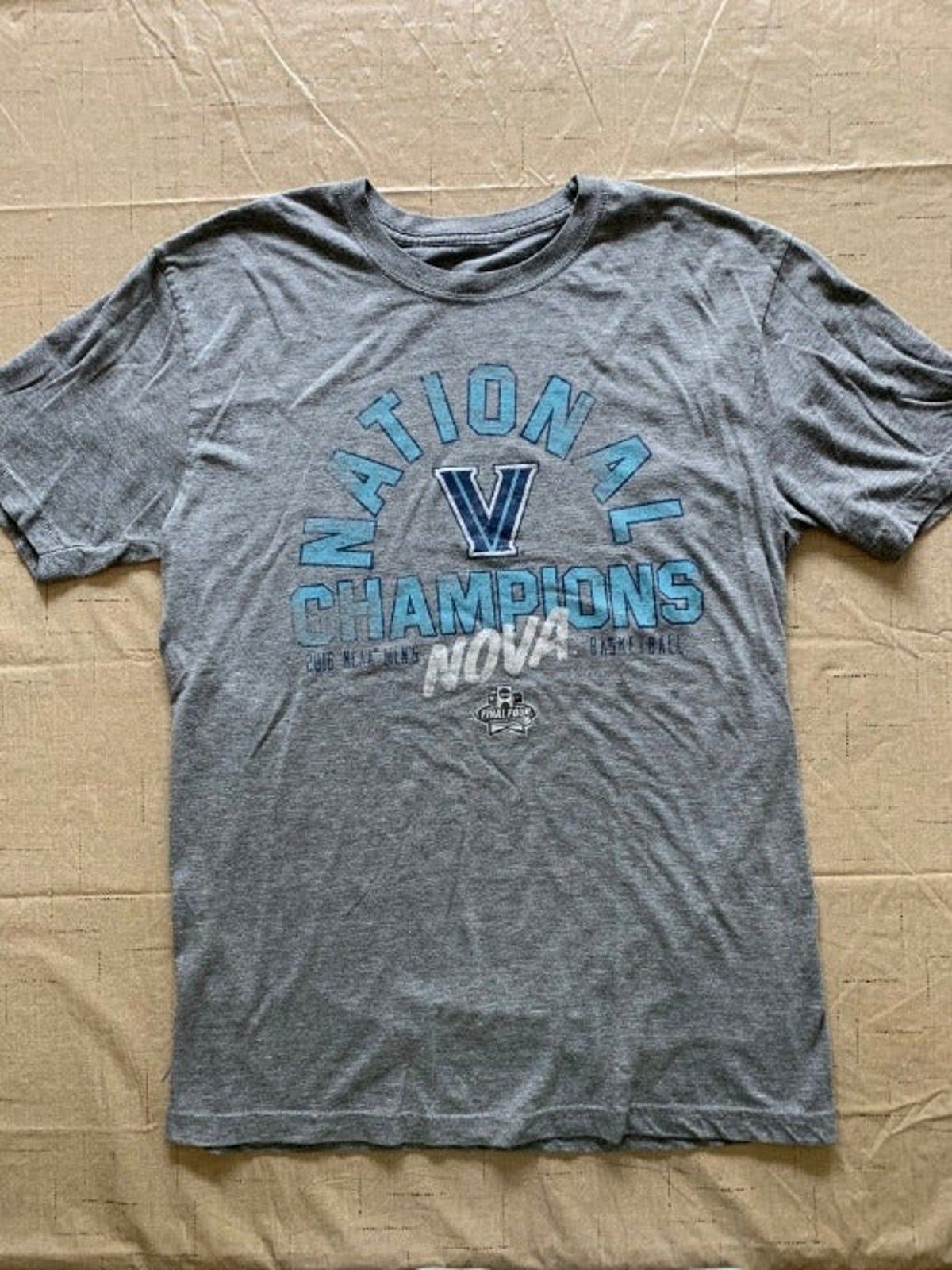 Villanova University Soft Shirt Euc Shirt