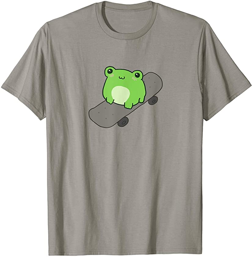 Cute Frog on Skateboard – Kawaii Aesthetic Frog T-Shirt