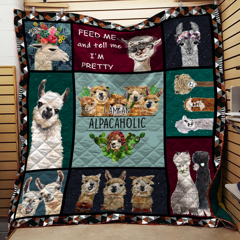 Alpacaholic Quilt Blanket