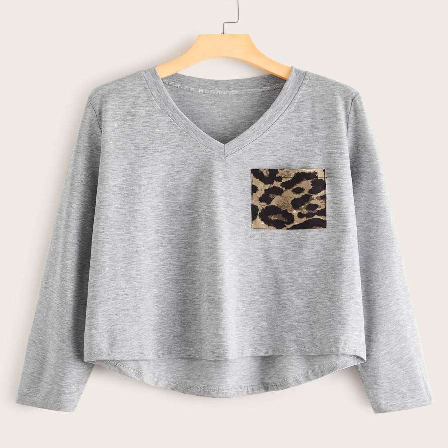 Contrast Leopard V-Neck High Low Hem Tee