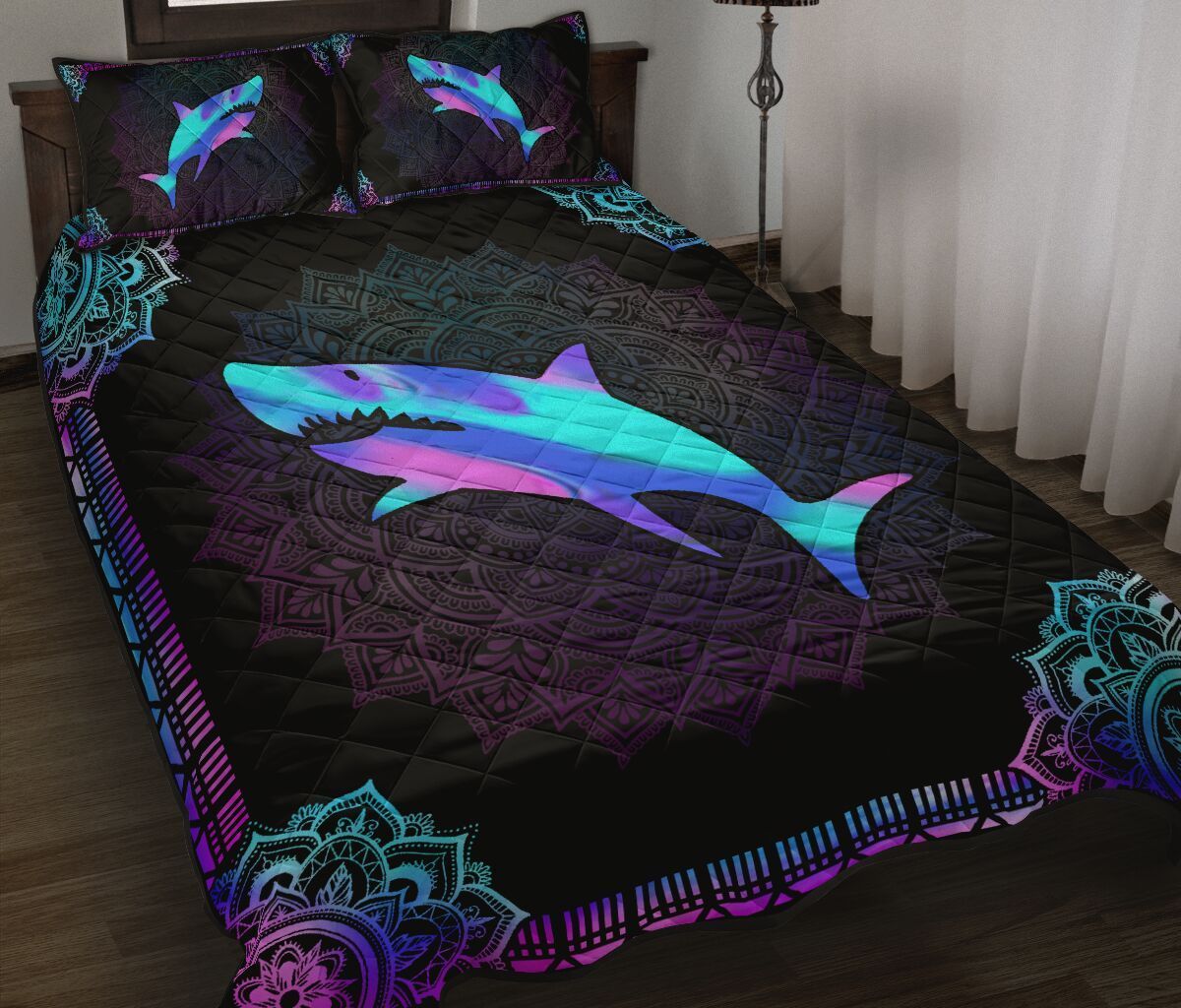 19Cnvocean – Shark Quilt Bed Set