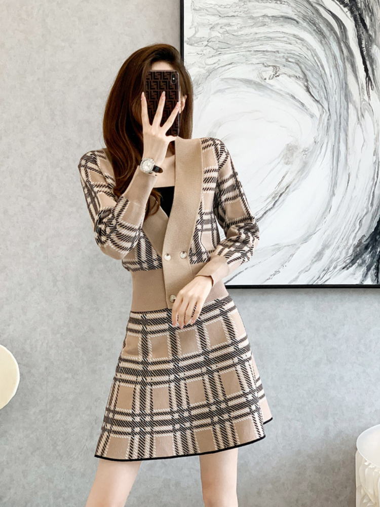 Vintage V-Neck Plaid Short Knitted Cardigan + High Waist Mini Skirts Two-Piece Female Fashion Sweet Suit Korean Autumn 2022 New alx