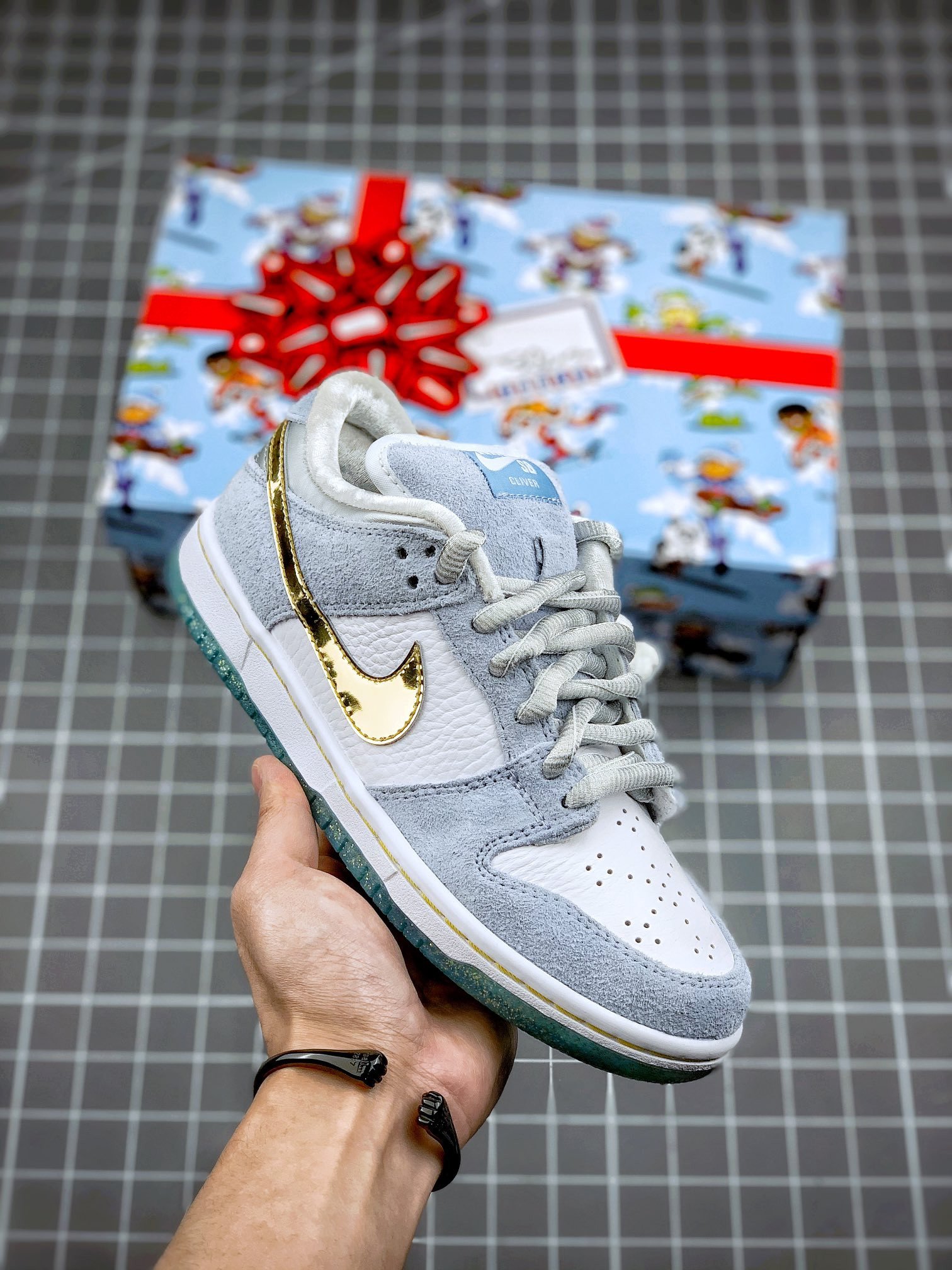 Sean Cliver x Nike SB Dunk Low WhitePsychic Blue-Metallic Gold 5338890