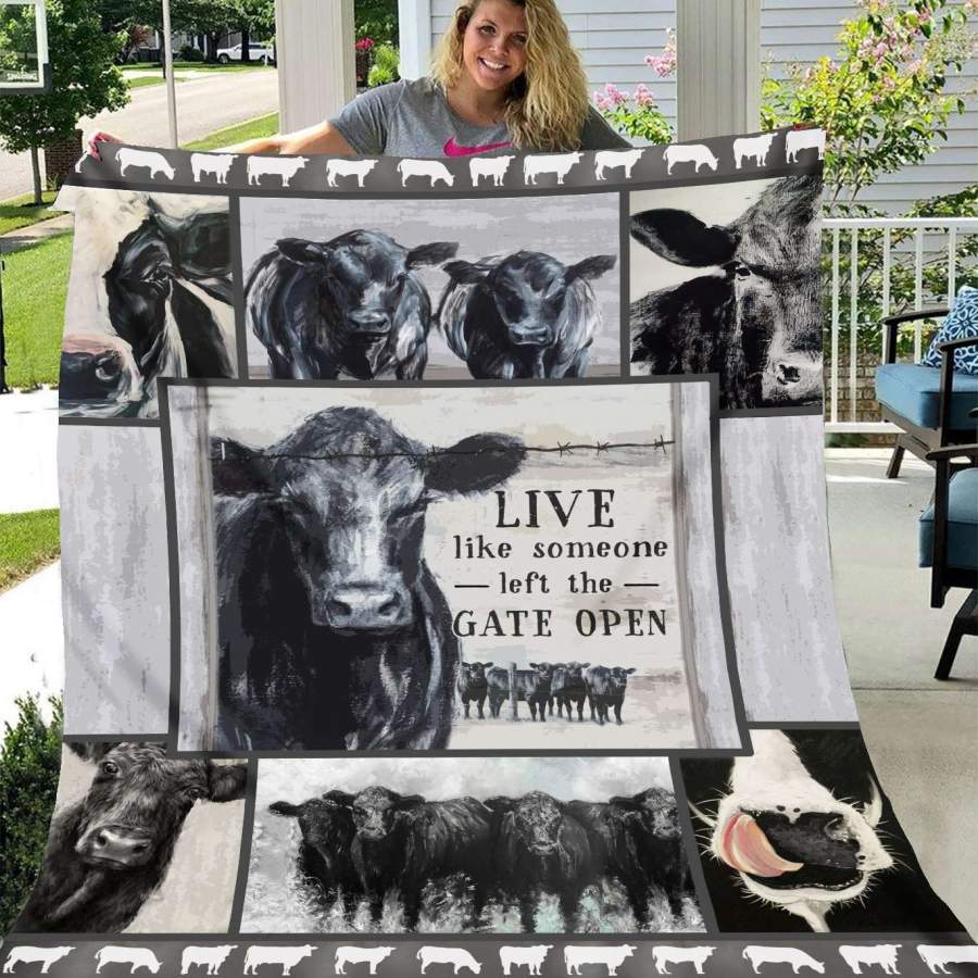 Live Like Someone Left The Gate Open Blanket Gift For Cow Lovers