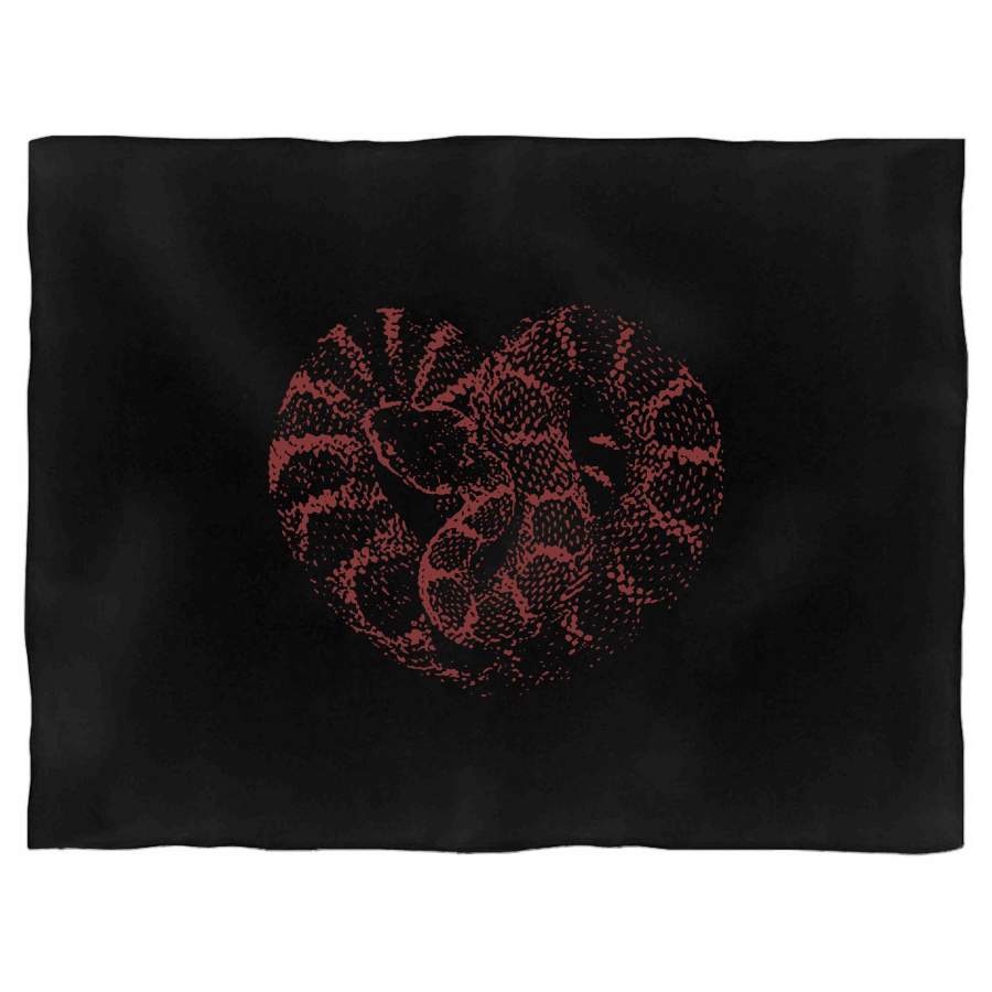 Snake Heart Perfect Gift For Snake Lovers Animal Lovers Nature Lovers Eco Warriors And Tough Guys With Big Hearts Blanket