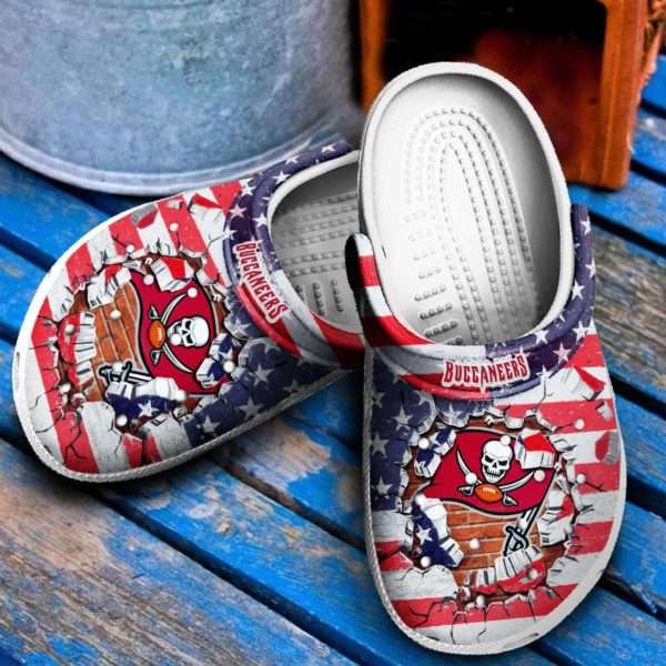 Tampa Bay Buccaneers Strong Usa Flag Crocband Clogs