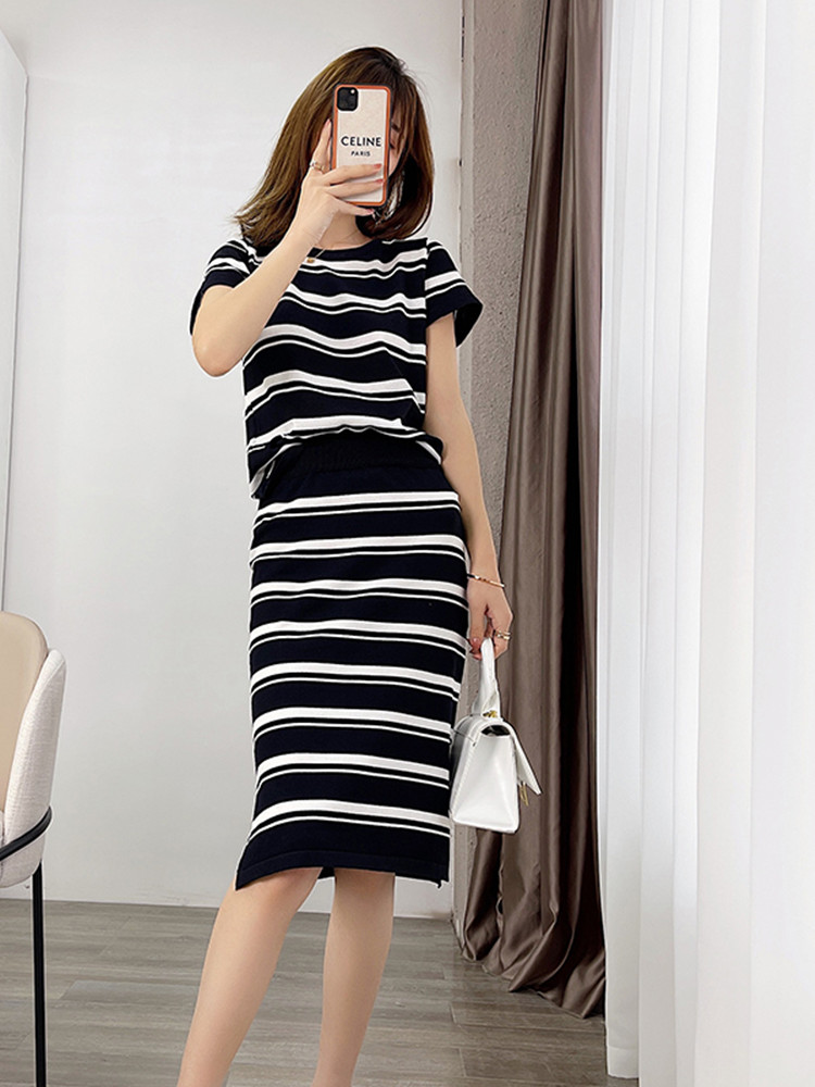 Summer New Striped Knitted Two Piece Set Women O-neck Short Sleeve Thin Pullover Sweater Tshirt +Drawstring Mid Skirt Suits alx