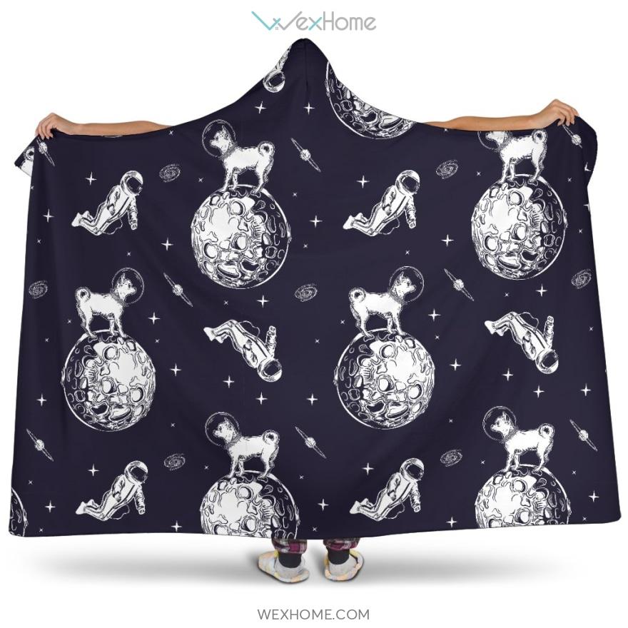 Chihuahua Space Helmet. Astronaut Pattern Hooded Blanket