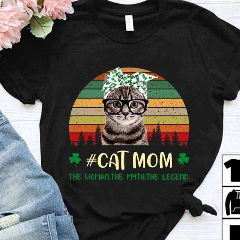 Vintage Cute Cat Wearing Glasses And Bow Cat Mom The Woman The Myth The Legend Best Gifts For Animals Lovers Black Men And Women T Shirt S-5Xl