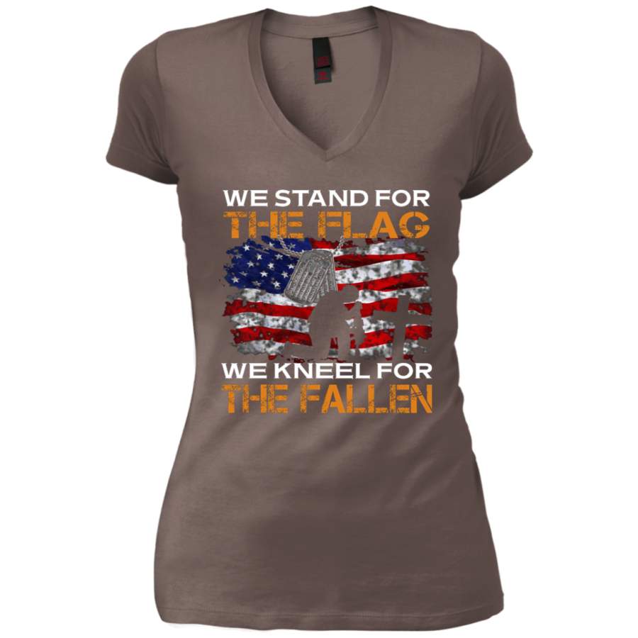 WE STAND FOR THE FLAG WE KNEEL FOR THE FALLEN VETERANS DAY TEES V-Neck T-Shirt