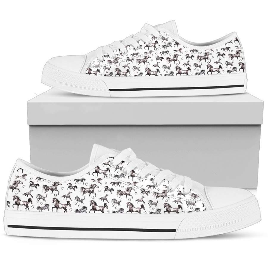 Horse Shoes Women’s Low Top Shoe